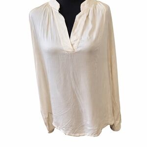 Cecile Wang France Cream Silk Blend Made in Italy V-Neck Blouse